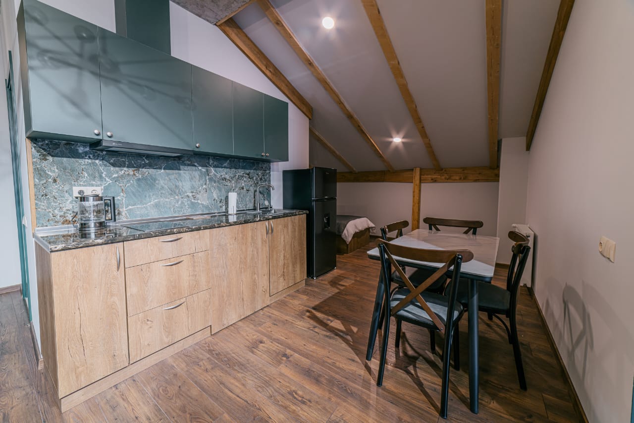 Стильный Люкс с отдельной спальней в Forest Villa