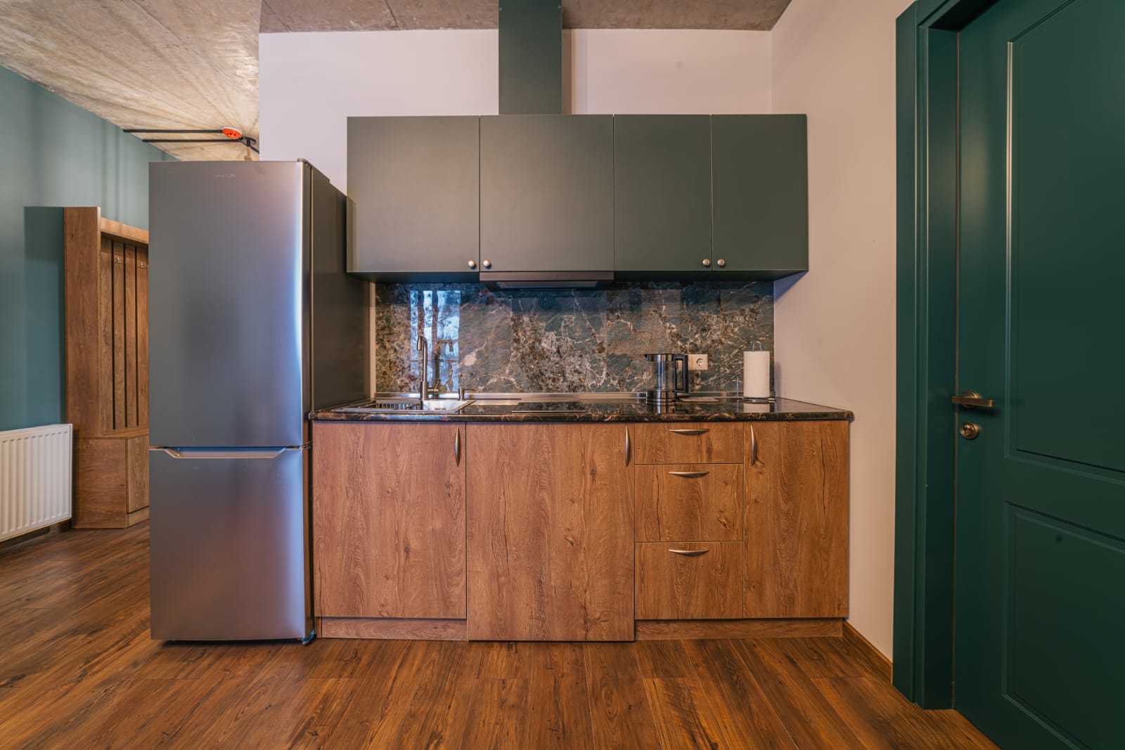 Стильный Люкс с отдельной спальней в Forest Villa