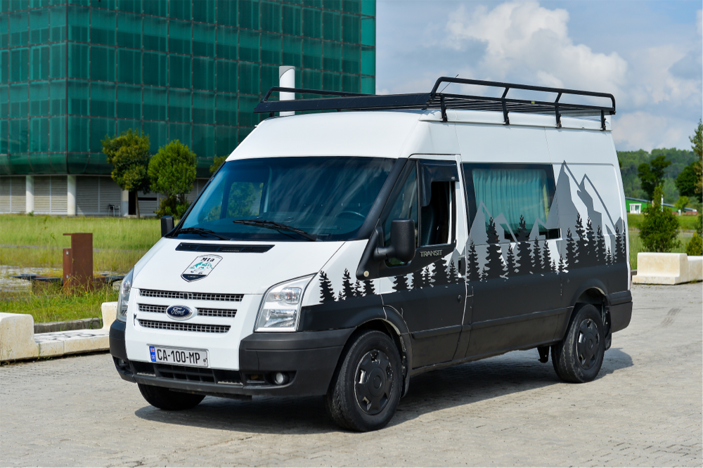 Фото AWD Ford Transit Camper Van