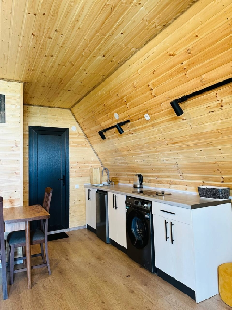 Фото Cozy family-friendly Cottage in Surami