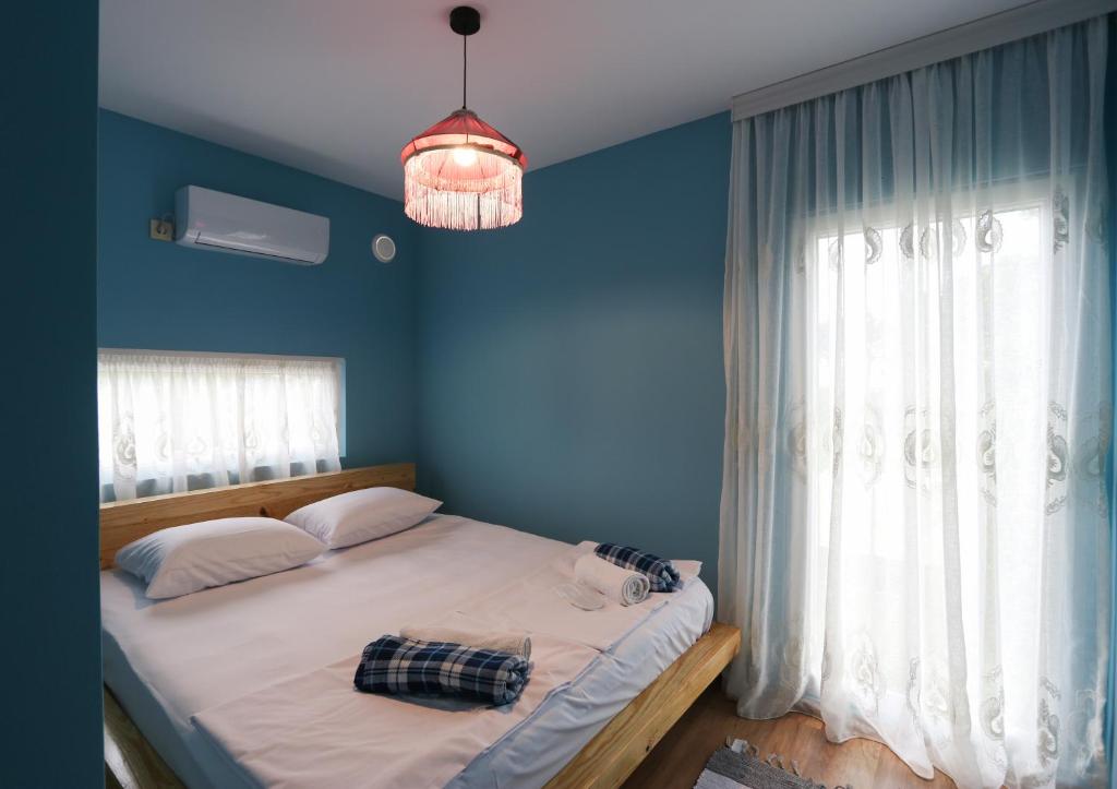 Photo of family nest 3 cottages in Kaprovani