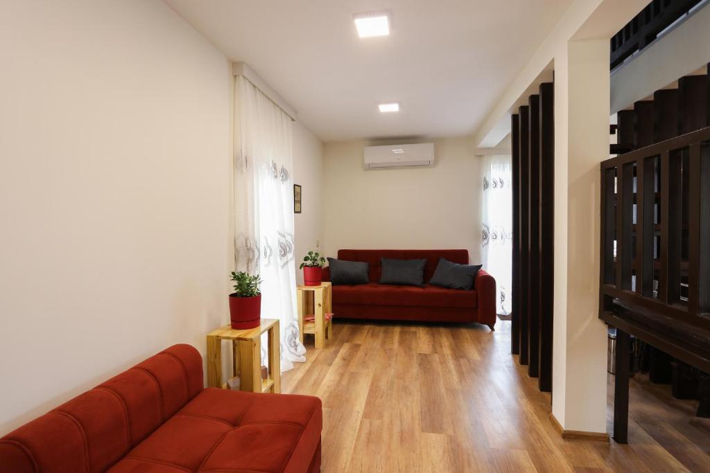 Photo of family nest 3 cottages in Kaprovani