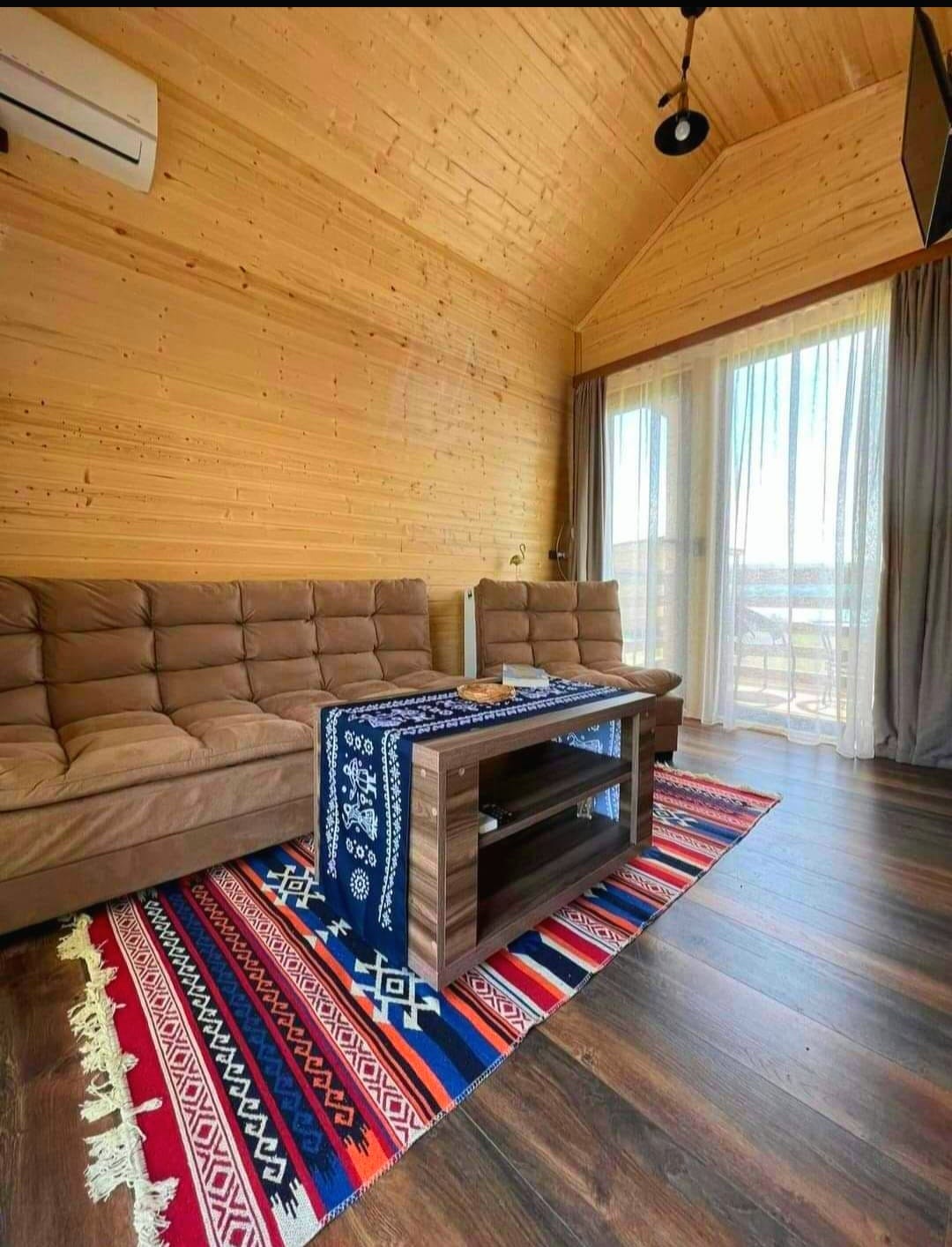 Фото InSioni Cottage