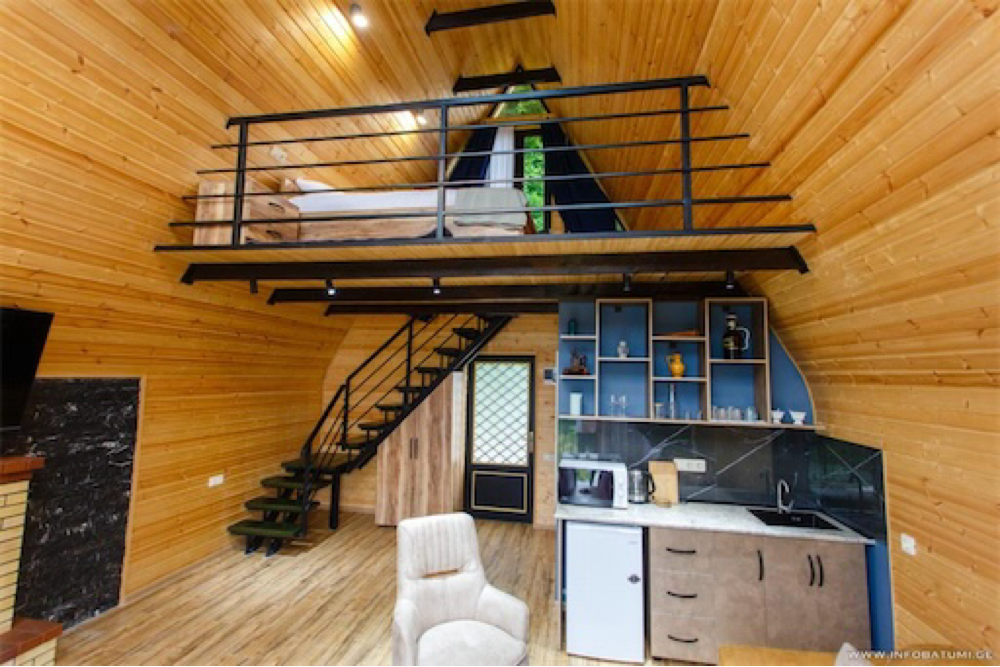 Фото Peaceful family-friendly Cottage in Batumi