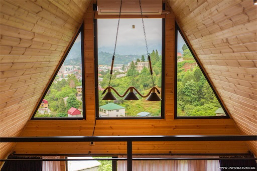 Фото Peaceful family-friendly Cottage in Batumi