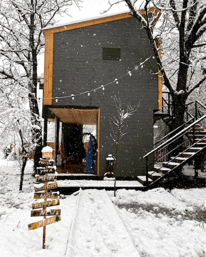 Photo of Usuli hut
