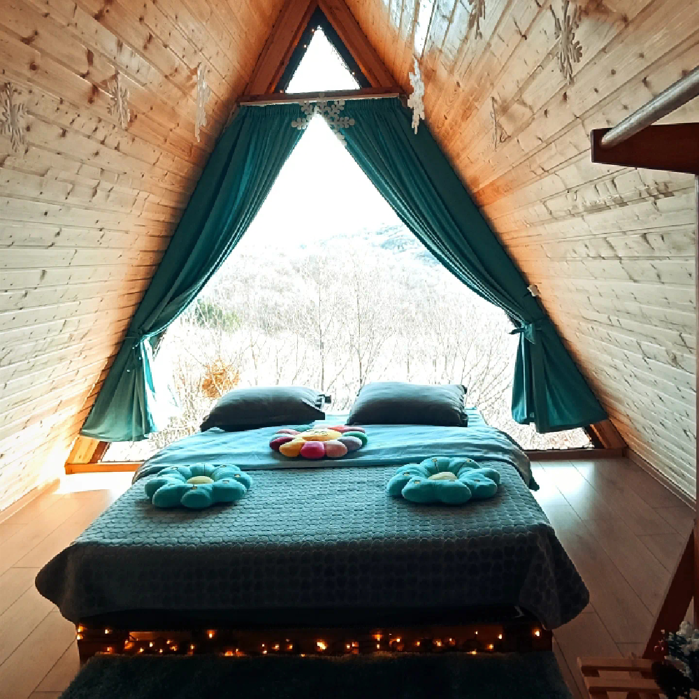 Фото Wooden cozy A-Frame in Tskhvarichamia
