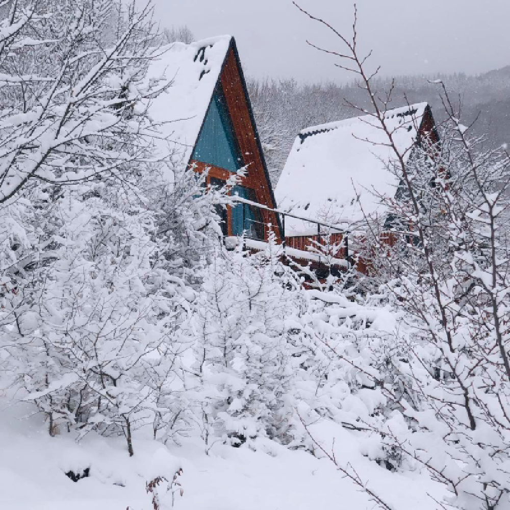 Фото Wooden cozy A-Frame in Tskhvarichamia
