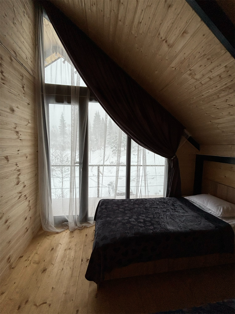 Фото Wooden family-friendly Cottage in Gomarduli