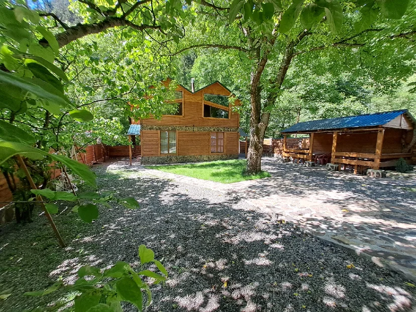 Wooden family-friendly Cottage in Likani