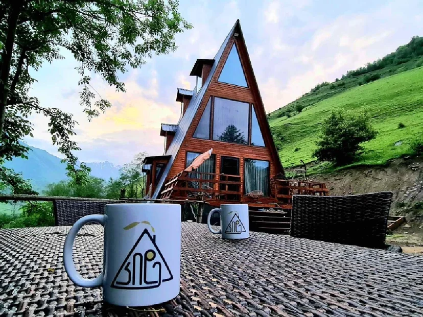 Wooden family-friendly Private house in Didebani