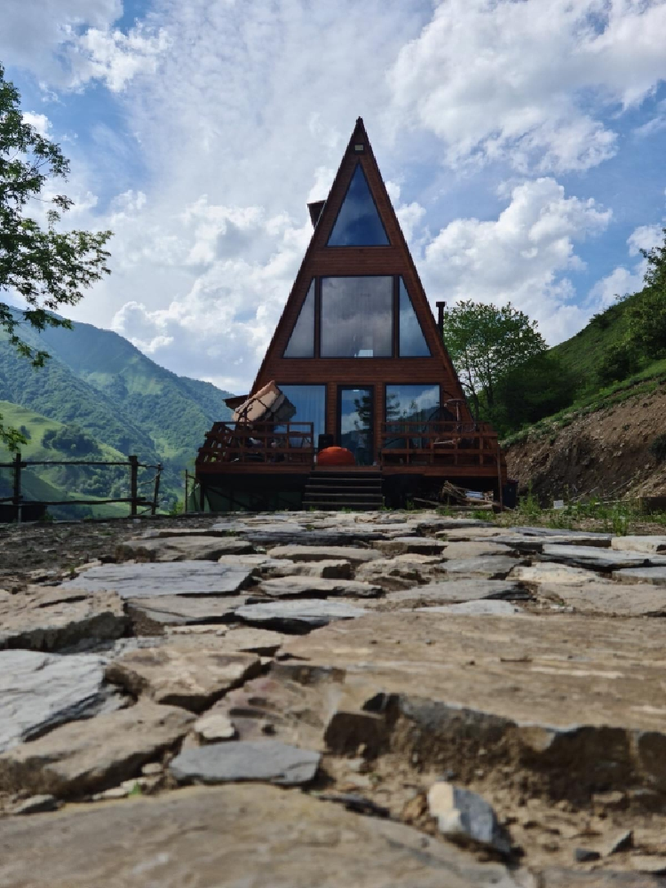 Photo of Wooden family-friendly Private house in Didebani