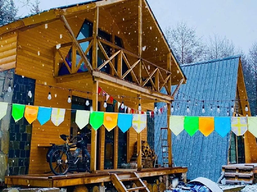 Wooden Huts in Mestia- Cottage II