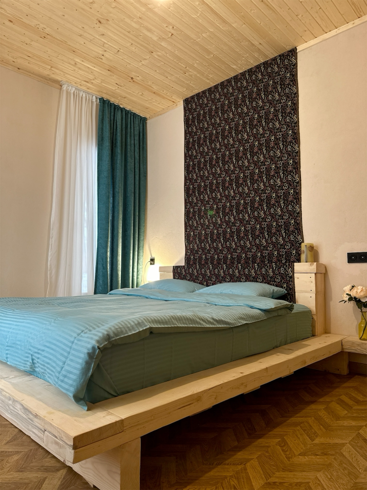 Фото Wooden stylish Private house in Mestia
